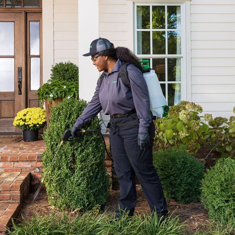 WELLNIXREDUCEDTMXBedroom04TechVanesaInspectingBed099HR 768x767