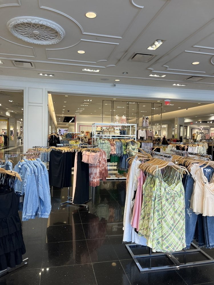 forever 21 ontario 4