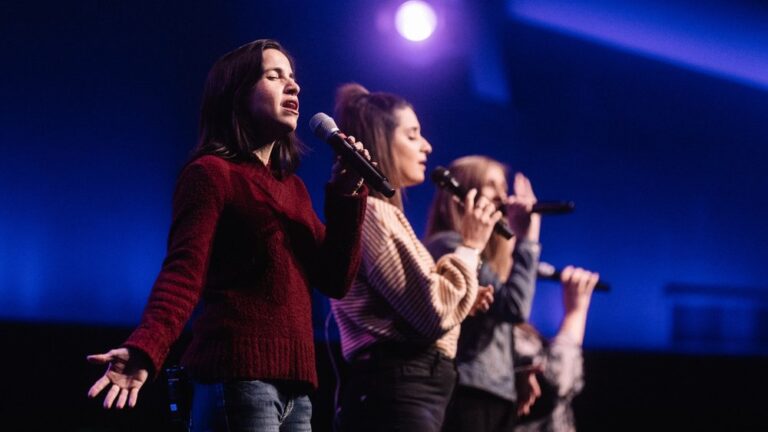 rose drive friends church yorba linda