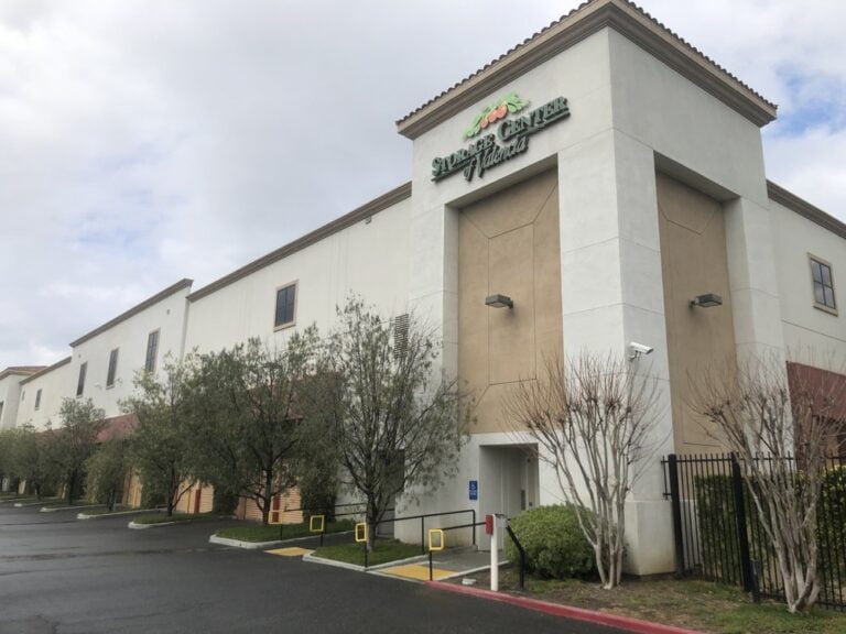 storage center of valencia santa clarita 4