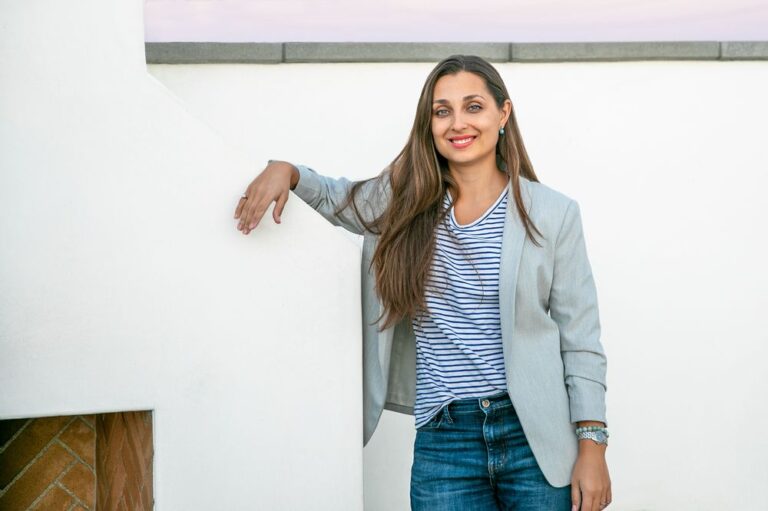 cat in a hammock thousand oaks