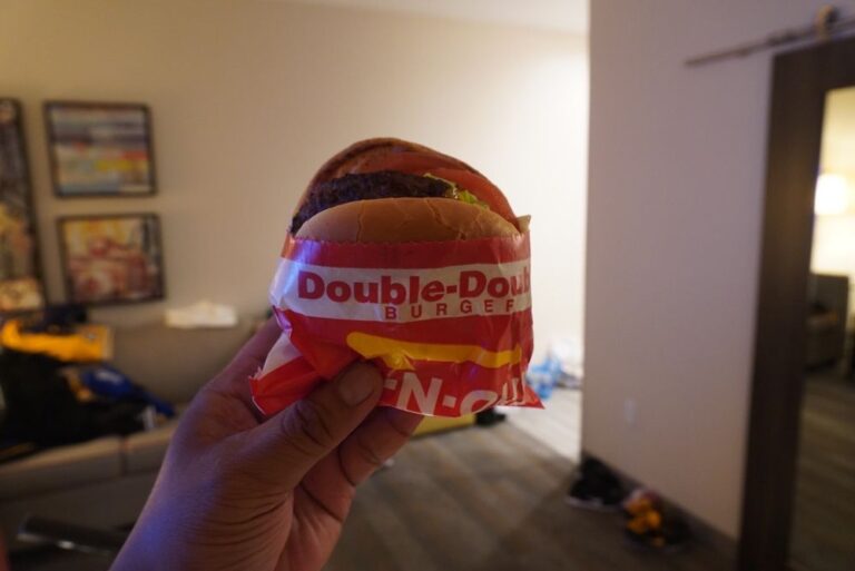 in n out burger la mirada