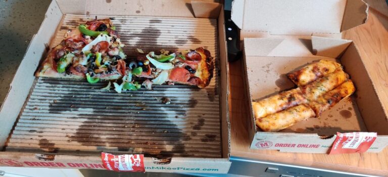 mountain mikes pizza marina