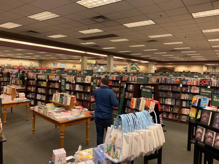 barnes and noble sacramento