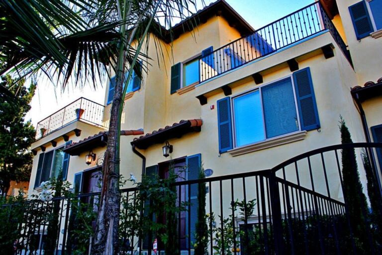 colarossi painting and rain gutters lawndale 3