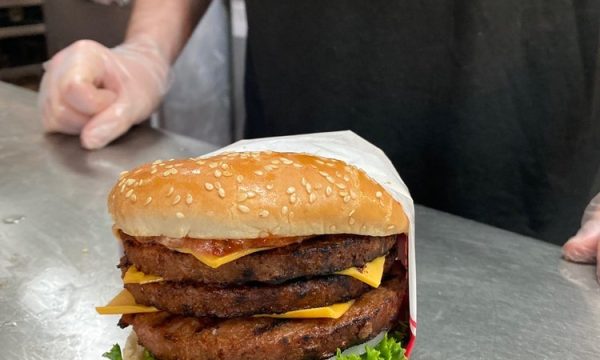 carls jr huntington beach 3