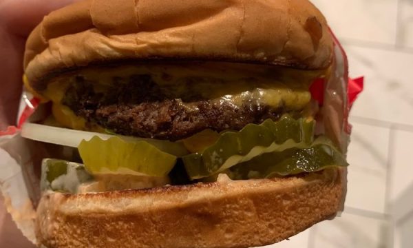 in n out burger corona