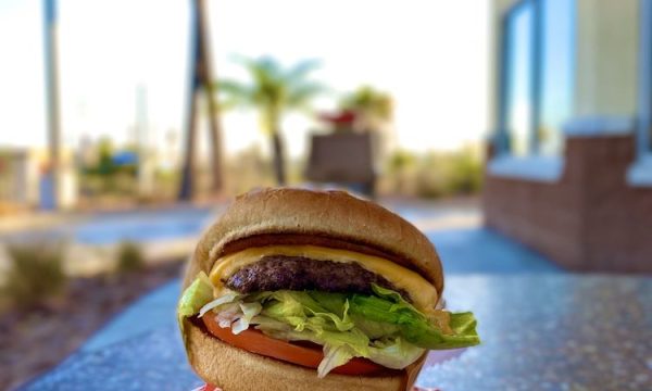 in n out burger signal hill